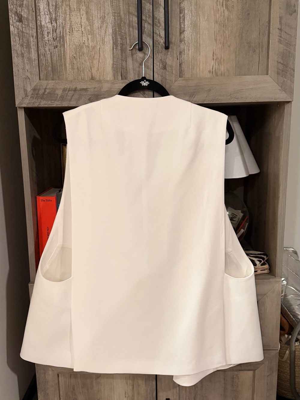 ZARA White Sleeveless Tailored Vest with Notch Lapel - Picture 3 of 3
